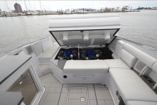 32ft Aviara Yacht For Sale