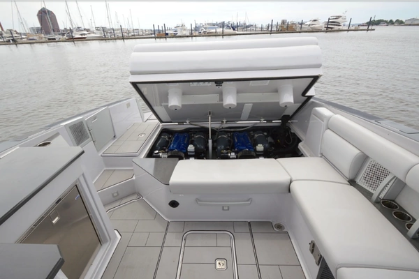 Aviara AV 32 Yacht For Sale