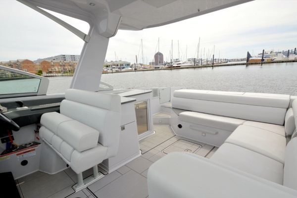 32ft Aviara Yacht For Sale