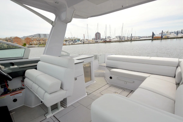 Aviara AV 32 Yacht For Sale
