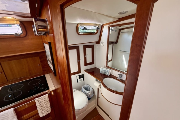 Alden 40 Express Yacht For Sale