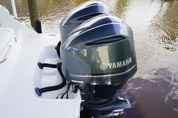 28ft Chaparral Yacht For Sale