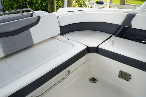 28ft Chaparral Yacht For Sale