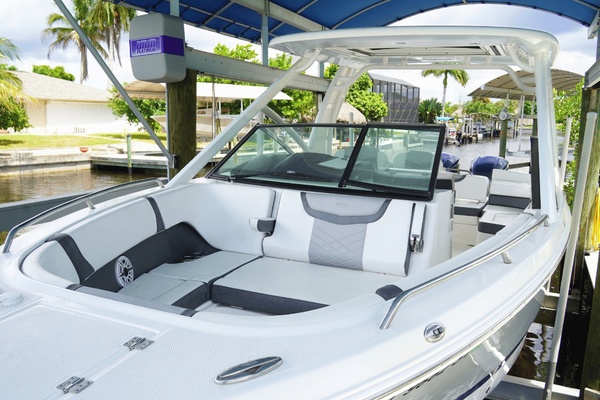 28ft Chaparral Yacht For Sale