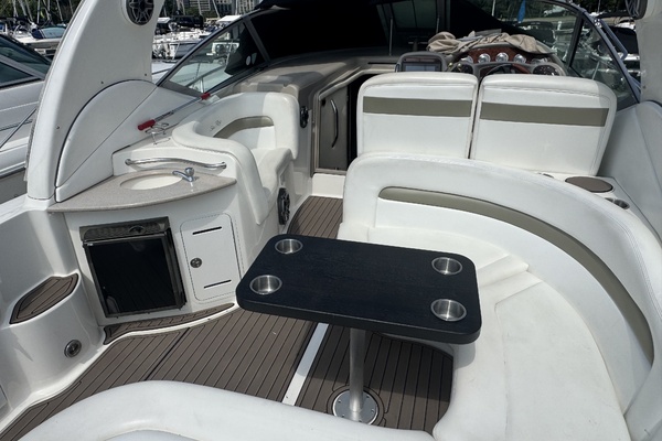 32ft Sea Ray Yacht For Sale