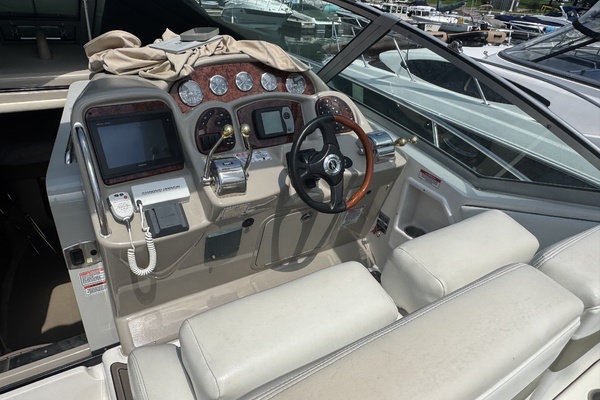 32ft Sea Ray Yacht For Sale