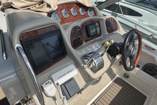 32ft Sea Ray Yacht For Sale