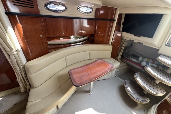32ft Sea Ray Yacht For Sale
