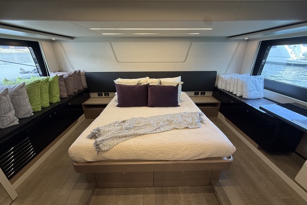Piggy Bank 62ft Absolute Yacht For Sale