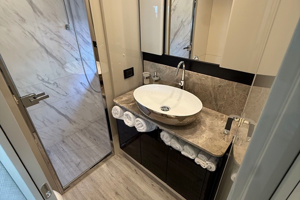 Piggy Bank 62ft Absolute Yacht For Sale