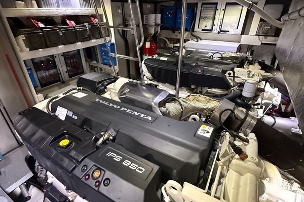 Piggy Bank 62ft Absolute Yacht For Sale