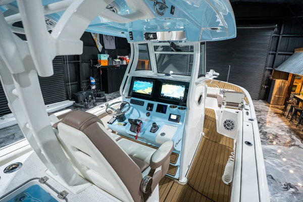 31ft Tidewater Yacht For Sale