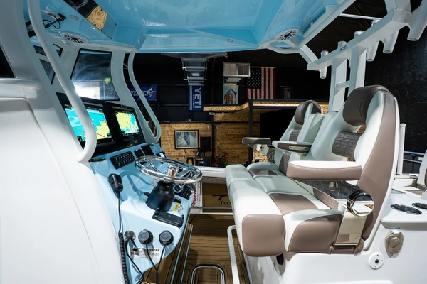 Tidewater Carolina Bay Yacht For Sale