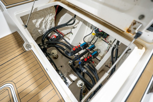 31ft Tidewater Yacht For Sale