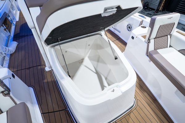 31ft Tidewater Yacht For Sale