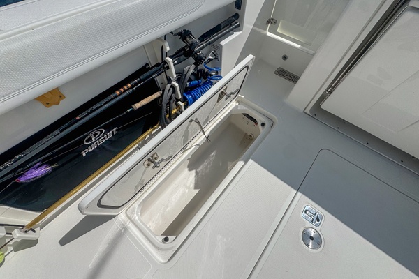 Fin  amp  Tonic 32ft Pursuit Yacht For Sale