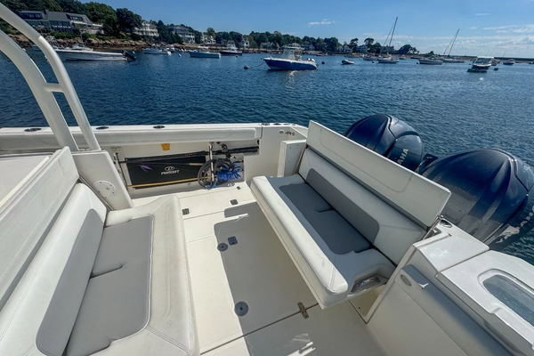Pursuit S 328 Sport Yacht For Sale