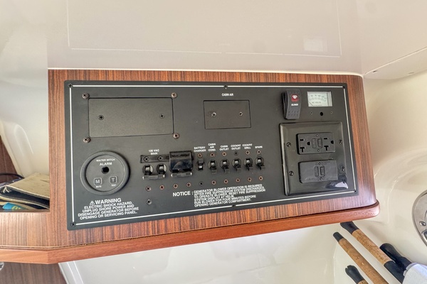 Fin  amp  Tonic 32ft Pursuit Yacht For Sale