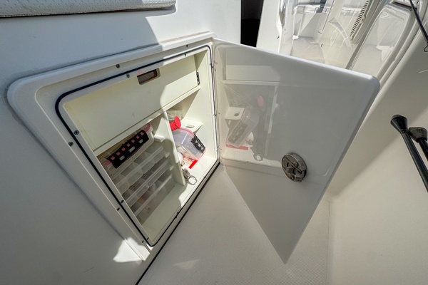 Fin  amp  Tonic 32ft Pursuit Yacht For Sale