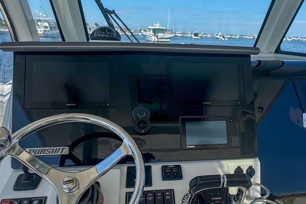 Fin  amp  Tonic 32ft Pursuit Yacht For Sale