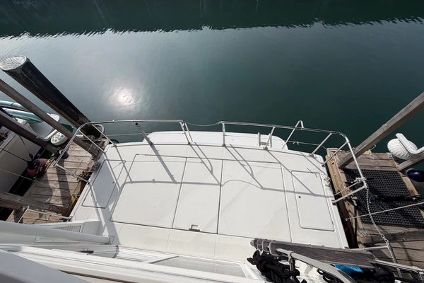 Cruise-A-Home Corsair 4200 Yacht For Sale