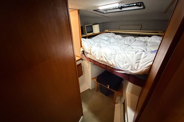 Cruise-A-Home Corsair 4200 Yacht For Sale