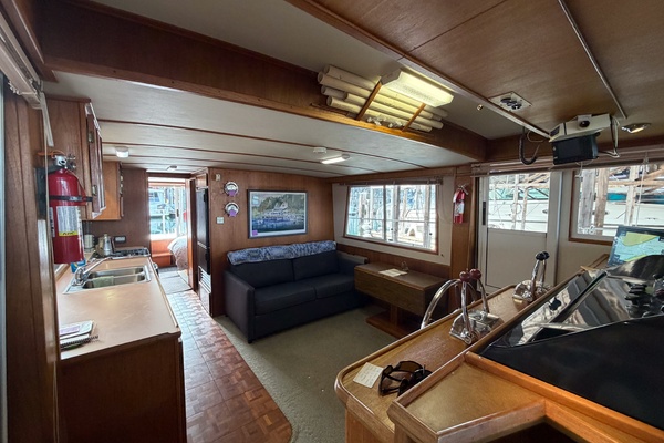 Sun Glo 42ft Cruise A Home Yacht For Sale