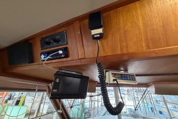 Cruise-A-Home Corsair 4200 Yacht For Sale