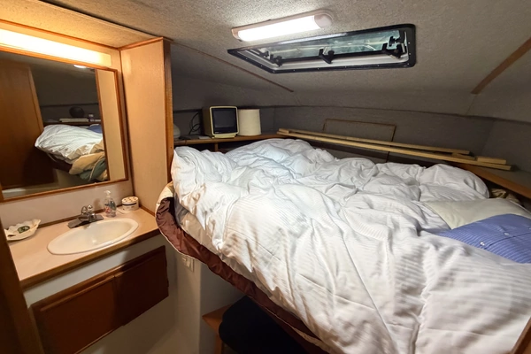 Cruise-A-Home Corsair 4200 Yacht For Sale