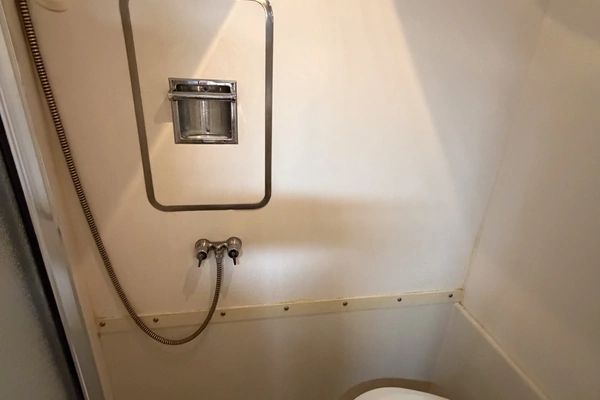 Cruise-A-Home Corsair 4200 Yacht For Sale