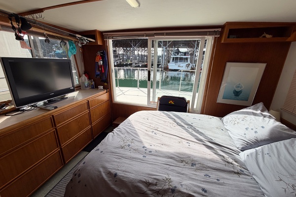 Sun Glo 42ft Cruise A Home Yacht For Sale