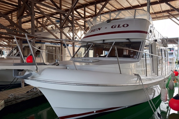 Sun Glo 42ft Cruise A Home Yacht For Sale