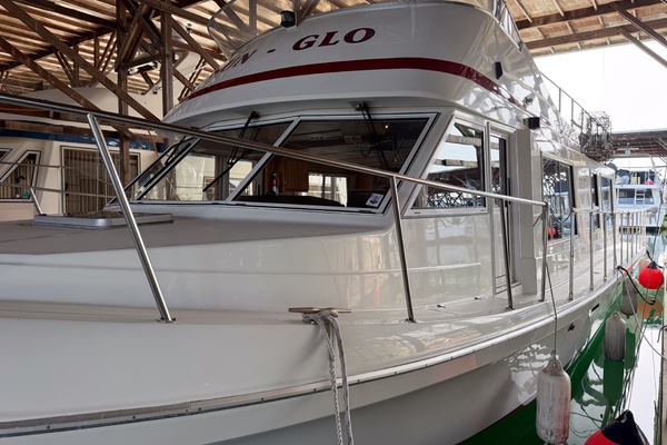 Sun Glo 42ft Cruise A Home Yacht For Sale