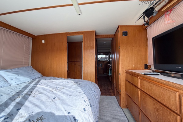 Sun Glo 42ft Cruise A Home Yacht For Sale