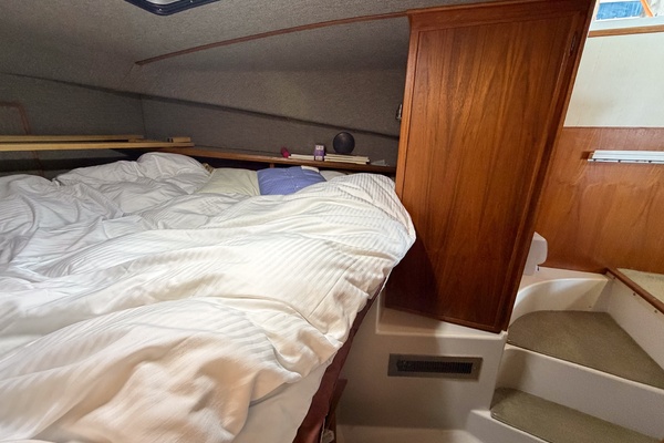 Sun Glo 42ft Cruise A Home Yacht For Sale