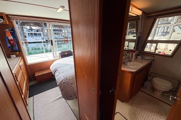 Sun Glo 42ft Cruise A Home Yacht For Sale