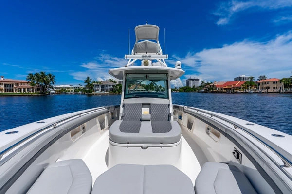 Boston Whaler  Yacht For Sale