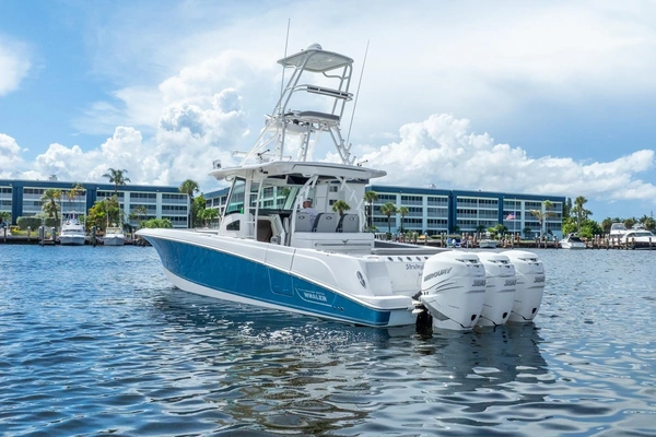 Boston Whaler  Yacht For Sale