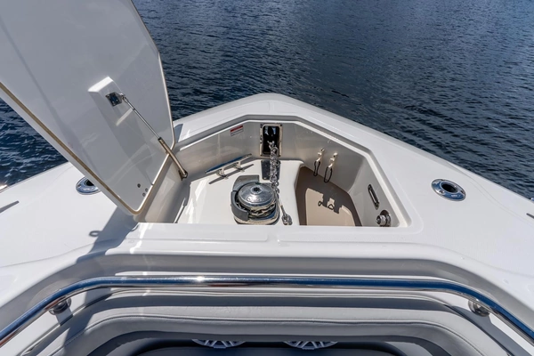 Boston Whaler  Yacht For Sale