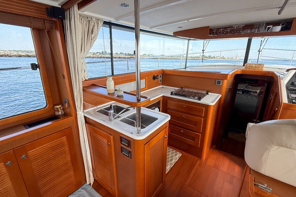 Nostos 44ft Beneteau Yacht For Sale