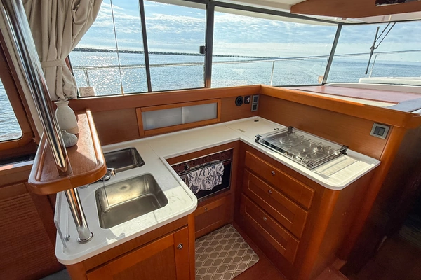 Beneteau Swift Trawler 44 Yacht For Sale