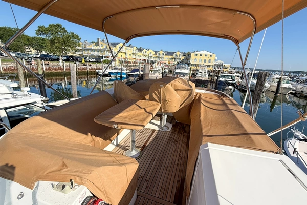 Beneteau Swift Trawler 44 Yacht For Sale