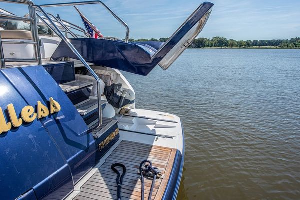 Princess V65 Yacht For Sale