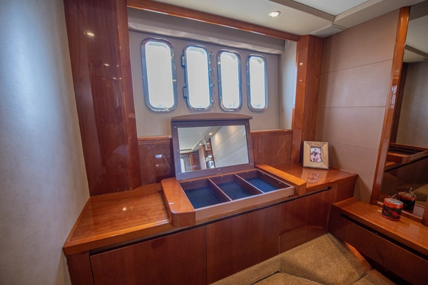 Princess V65 Yacht For Sale