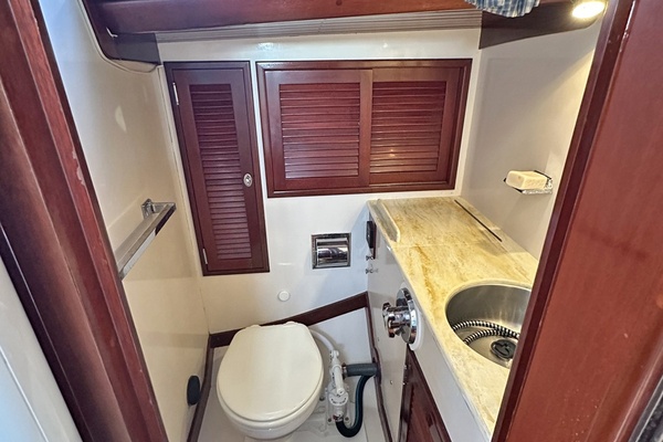 MOONLIGHT 40ft Hinckley Yacht For Sale