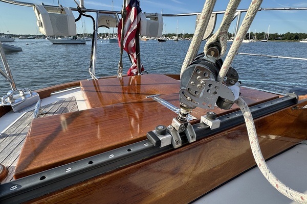 MOONLIGHT 40ft Hinckley Yacht For Sale