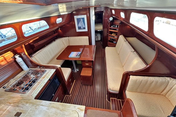 MOONLIGHT 40ft Hinckley Yacht For Sale