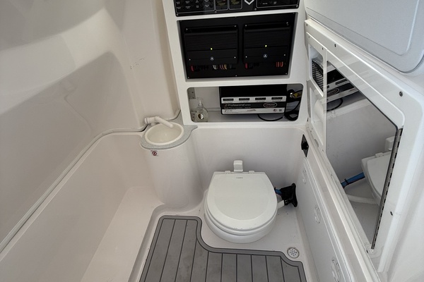 28ft Sea Fox Yacht For Sale