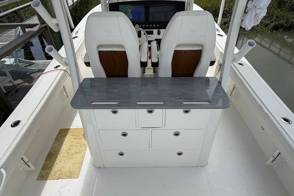 Regulator 30XO Yacht For Sale