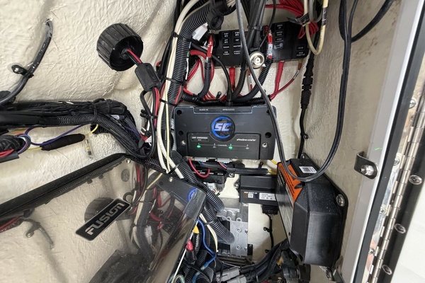 30ft Regulator Yacht For Sale